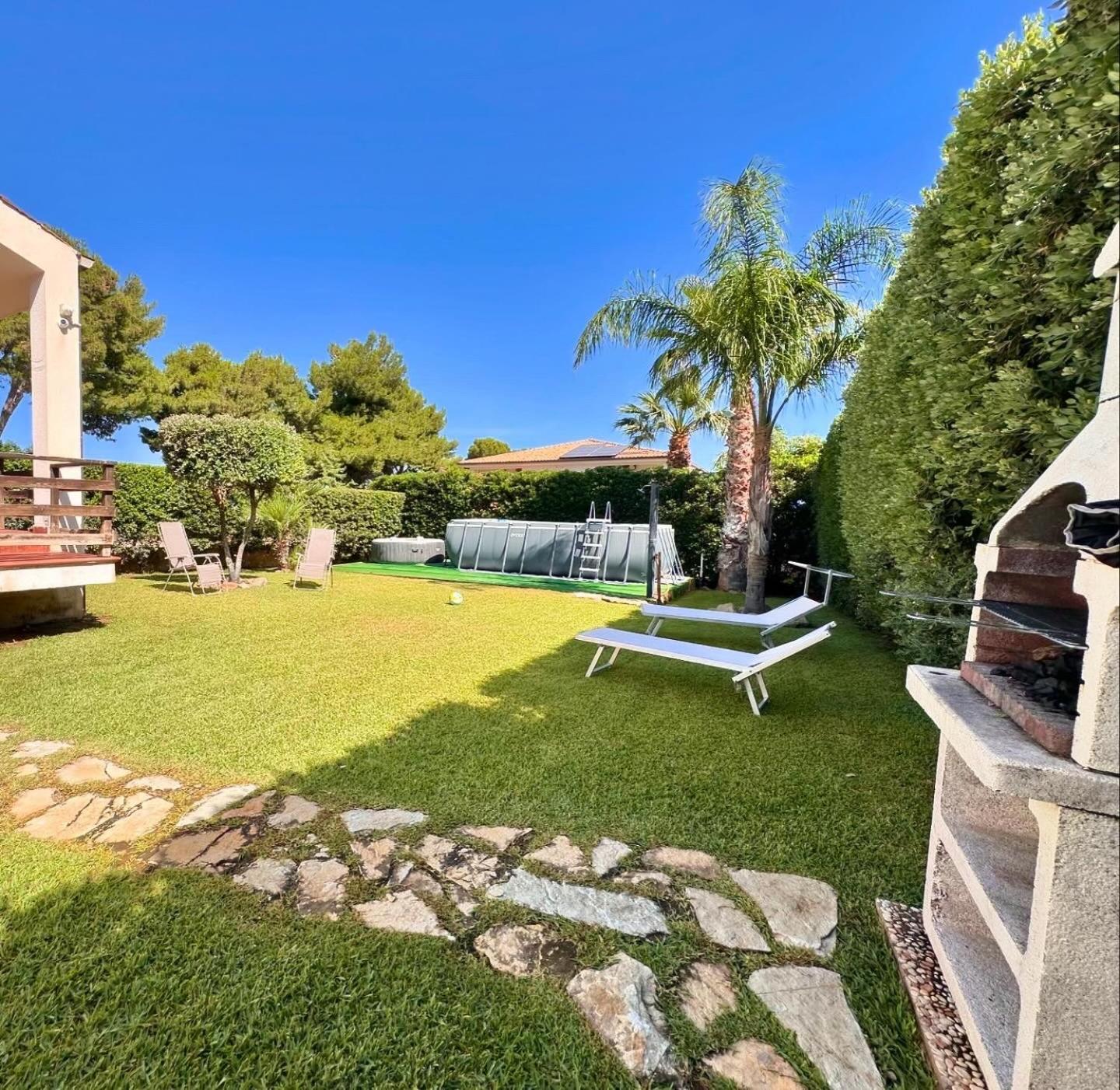 קאריני Villa Jari מראה חיצוני תמונה